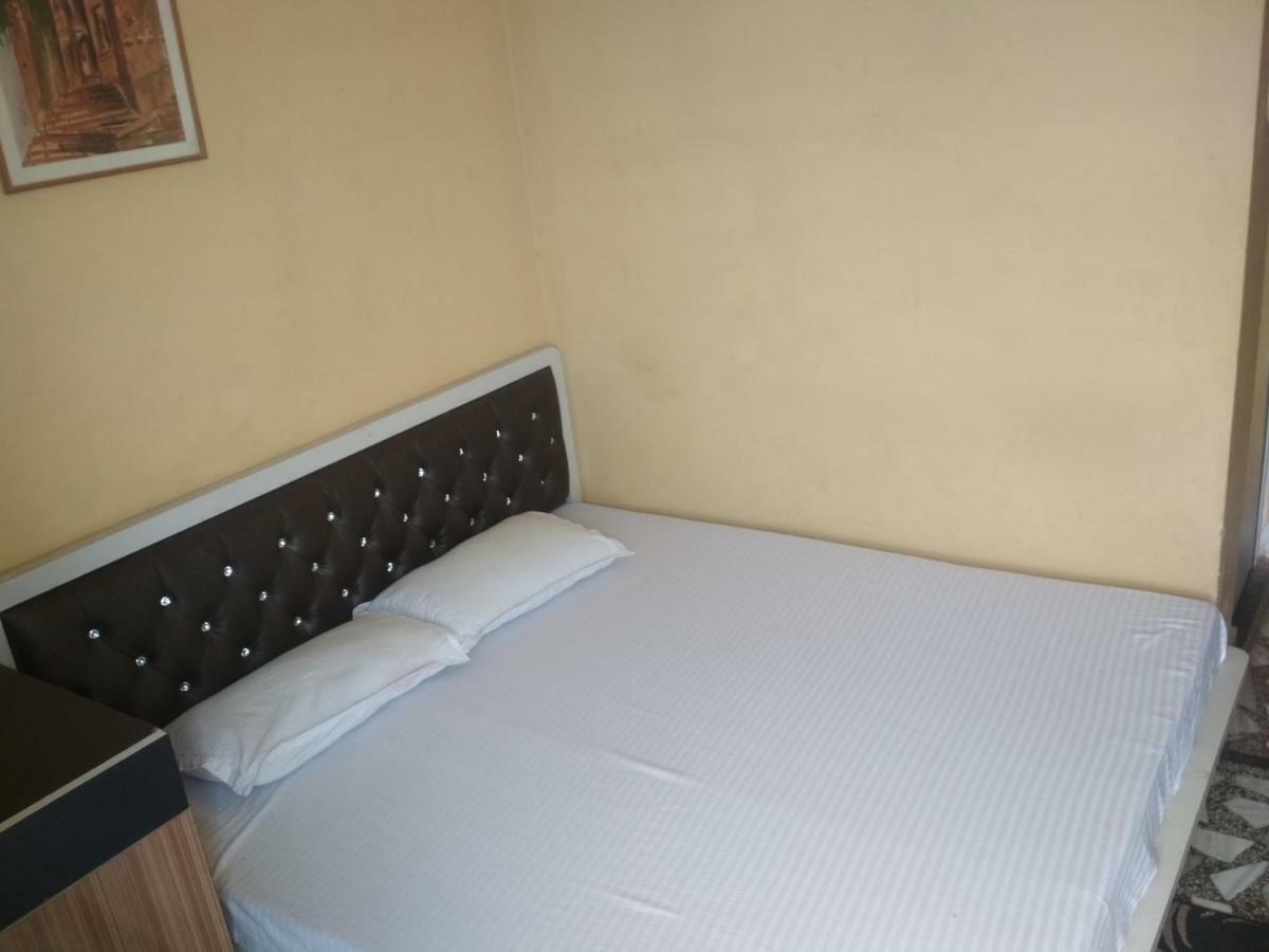 Leela Guest House Varanasi Luaran gambar